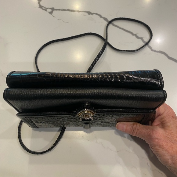 ☀️Host Pick☀️ EUC Brighton Black Leather & Croc Embossed Shoulder WOC - Picture 5 of 15